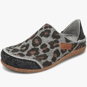 Taos Footwear Unisex Convertawool Wool Clog